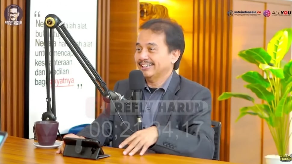 Roy Suryo Sebut Jokowi Palsukan Ijazah, Publik Geleng-Geleng Kepala!