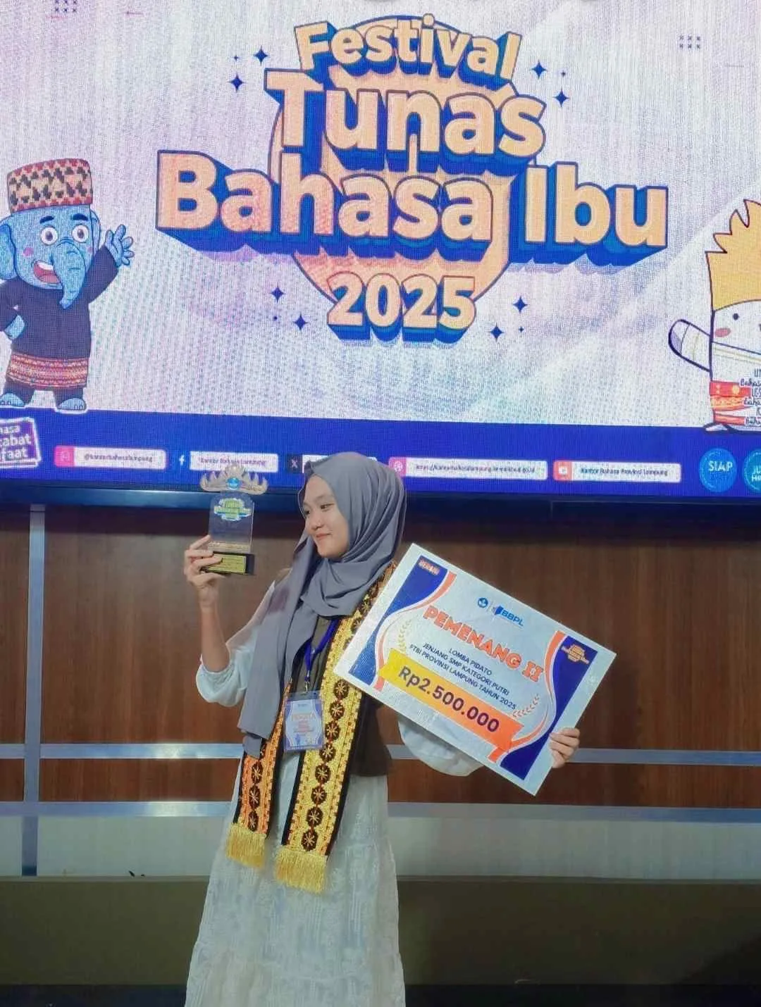 Wakili Tuba, Ayoemi Sukses Sabet Juara 2 Lomba Pidato FTBI Tingkat Provinsi, Kadisdik Tuba Beri Apresiasi – Kutipan