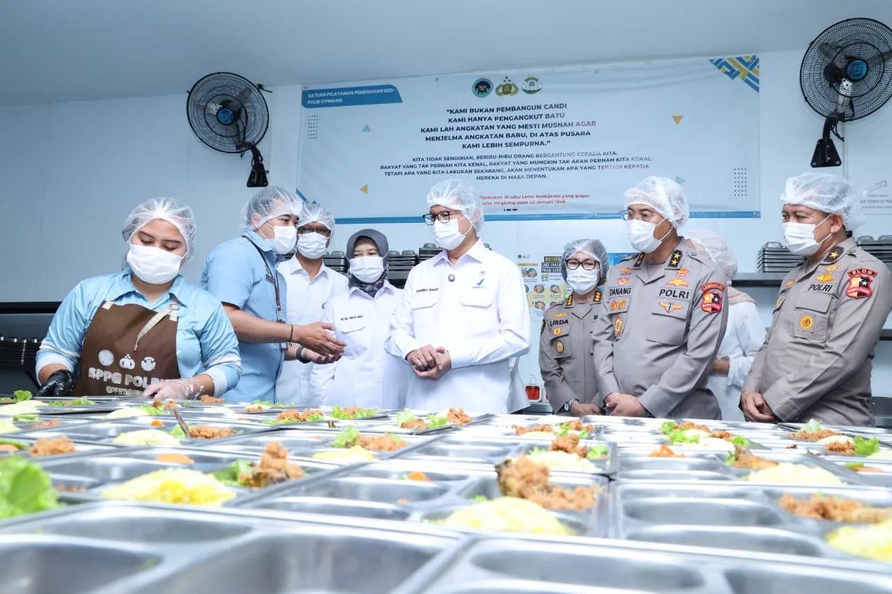 Makanan Bergizi Gratis Polri Diuji Layaknya Hidangan VIP, Kepala BPOM Beri Apresiasi – Kutipan
