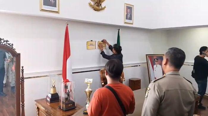 Ruang Kerja Disegel Warga, Bupati Tasikmalaya Klaim Tak Tahu