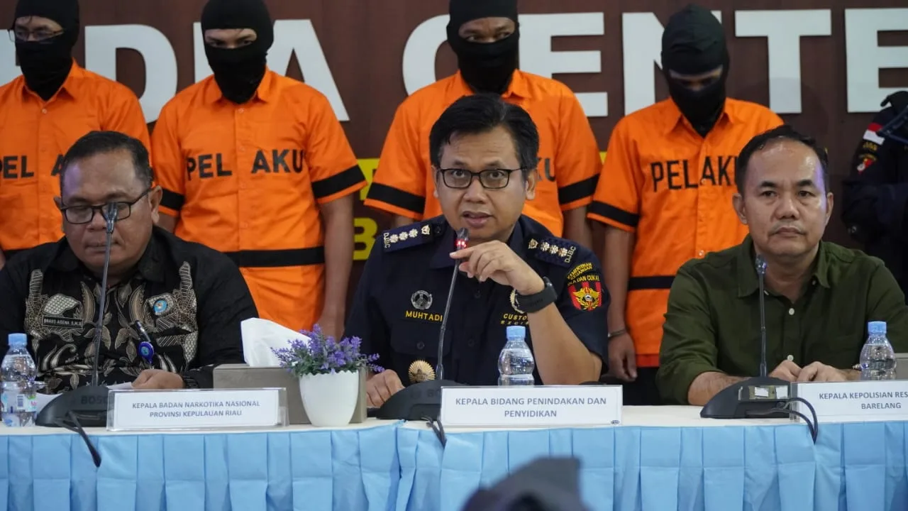 Bea Cukai Batam Gagalkan Penyelundupan 1,79 kg Sabu, Empat Pelaku Diamankan – Kutipan