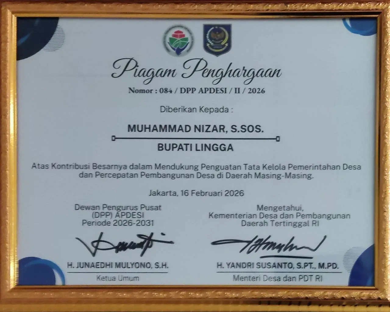 Bupati Lingga Masuk 8 Kepala Daerah Penerima Penghargaan APDESI, Bukti Komitmen Percepat Pembangunan Desa – Kutipan