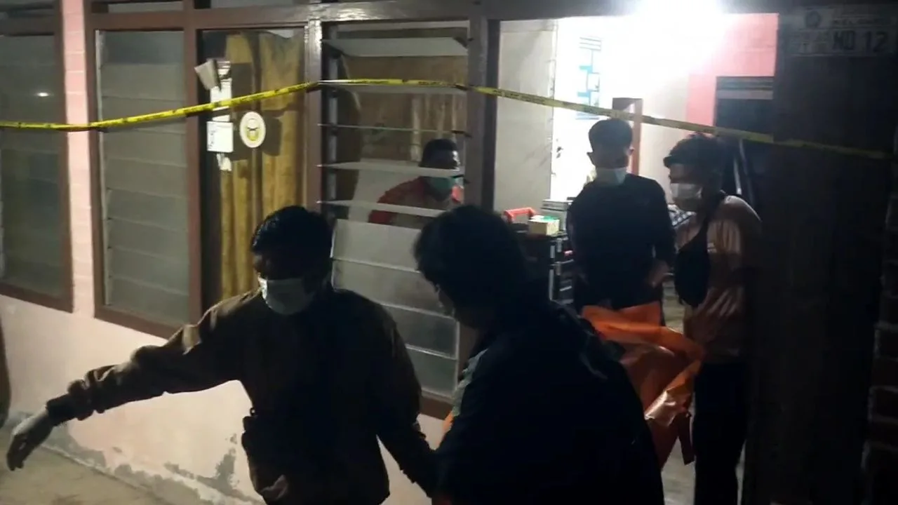 Pria 76 Tahun di Lingga Ditemukan Meninggal di Dapur Rumah, Diduga Sudah 24 Jam Tak Bernyawa – Kutipan